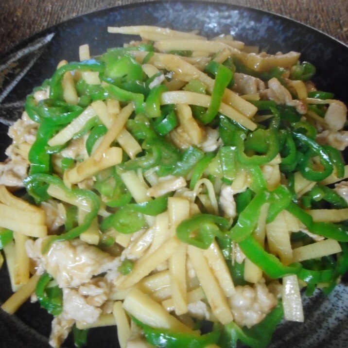 醤油味の青椒肉絲